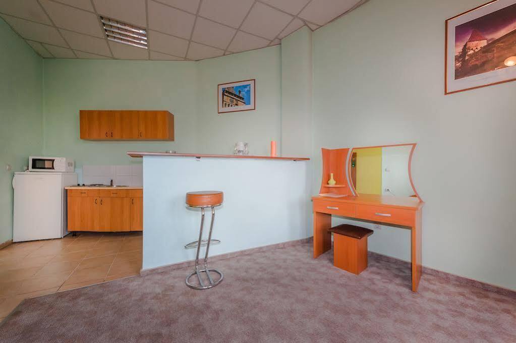 Aparthotel Sighişoara Esterno foto